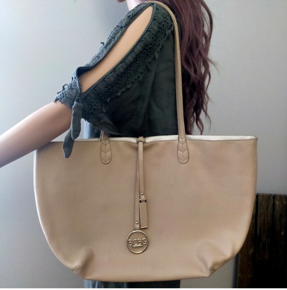 BCBG Paris tote bag Cream White Reversible Hand Bag Shoulder